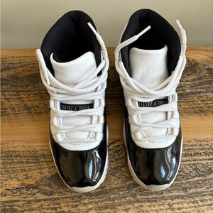 Air Jordan 11 Retro Mid Gratitude / Defining Moments (2023) XI